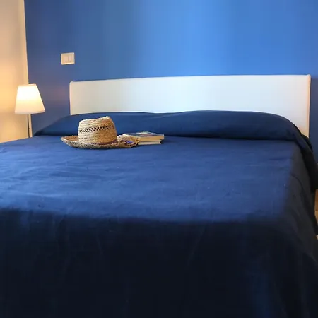 Palazzo Rosso Alloggio per agriturismo *